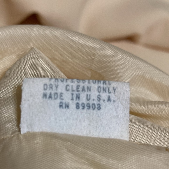 Evening dress in pastel yellow size 6 - Picture 12 of 12
